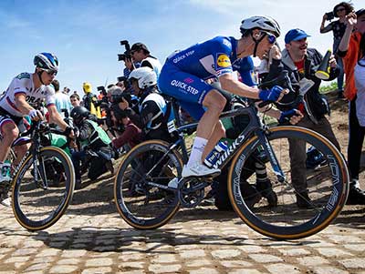 on cobbles, correct tyre pressure is essential